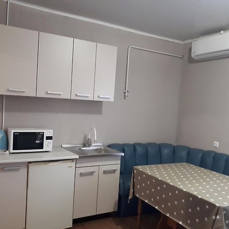 Hotel Gostynnyi Dvir Sharhorod Екстериор снимка