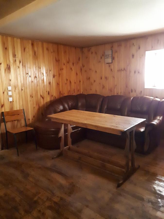 Hotel Gostynnyi Dvir Sharhorod Екстериор снимка