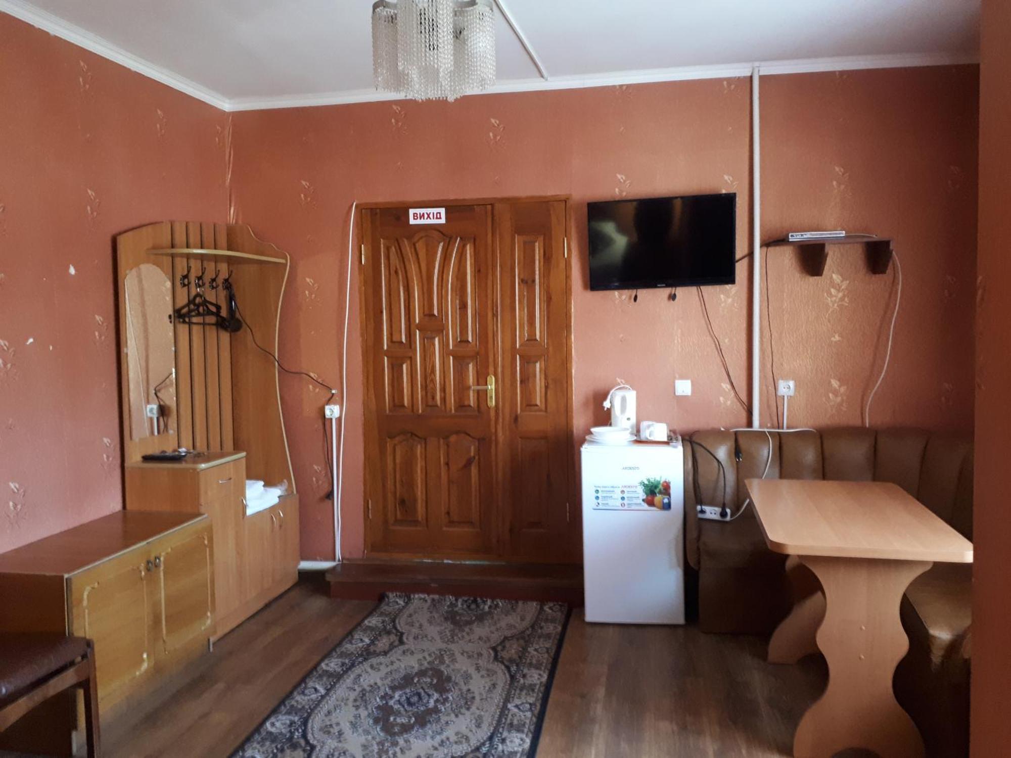 Hotel Gostynnyi Dvir Sharhorod Екстериор снимка