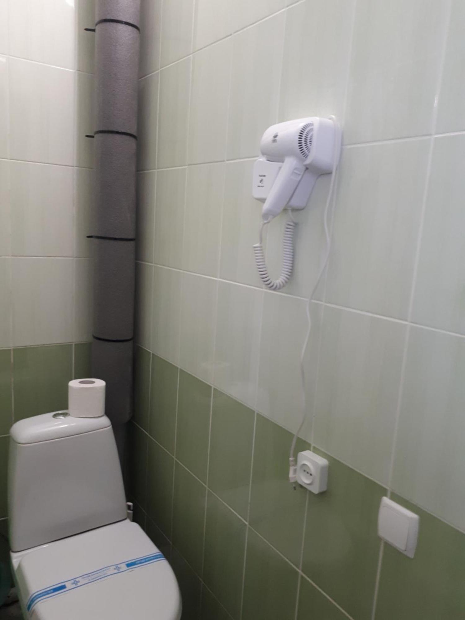 Hotel Gostynnyi Dvir Sharhorod Екстериор снимка