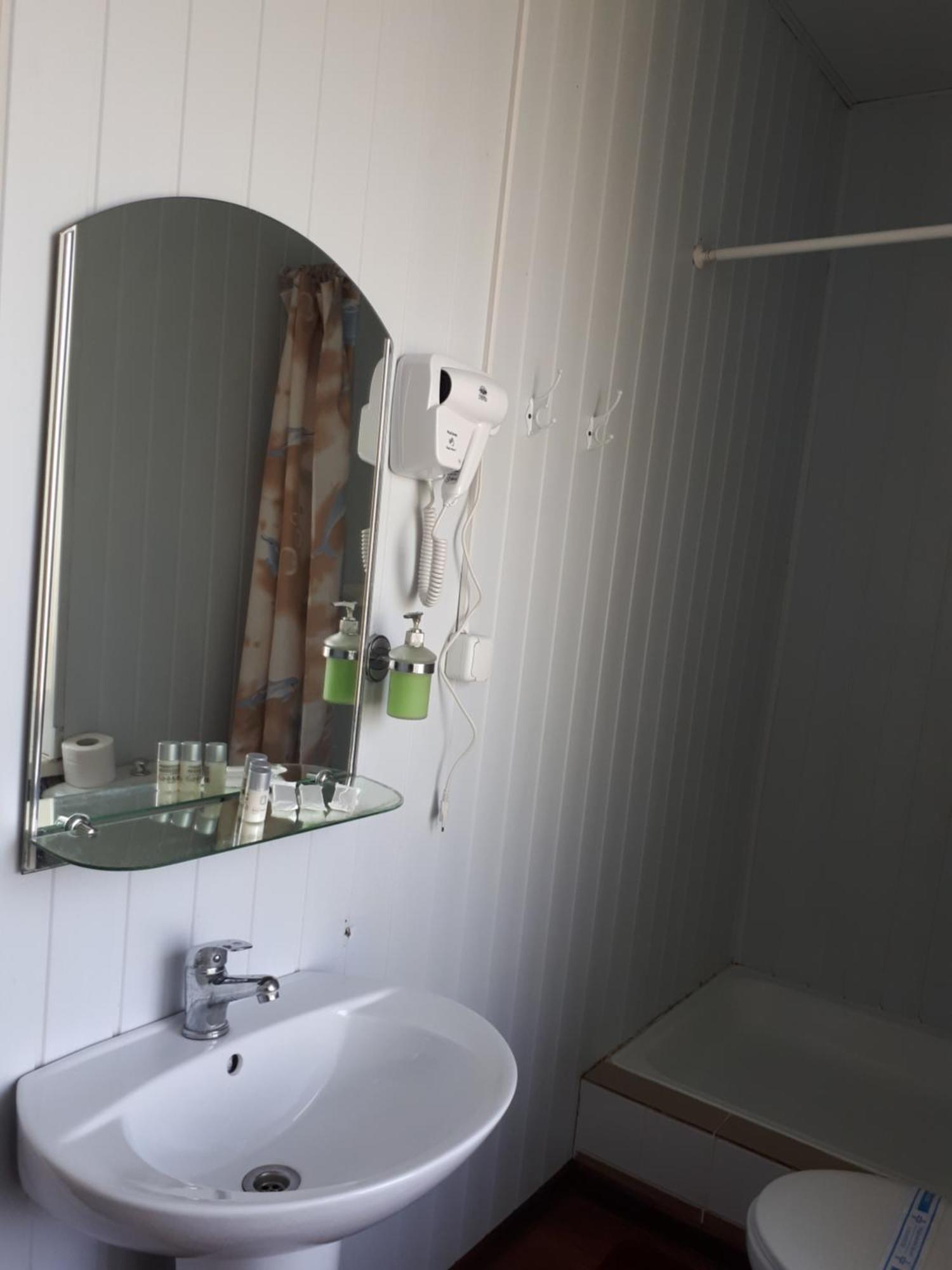 Hotel Gostynnyi Dvir Sharhorod Екстериор снимка