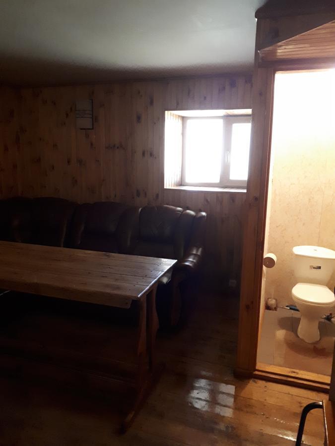 Hotel Gostynnyi Dvir Sharhorod Екстериор снимка