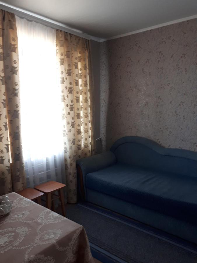 Hotel Gostynnyi Dvir Sharhorod Екстериор снимка